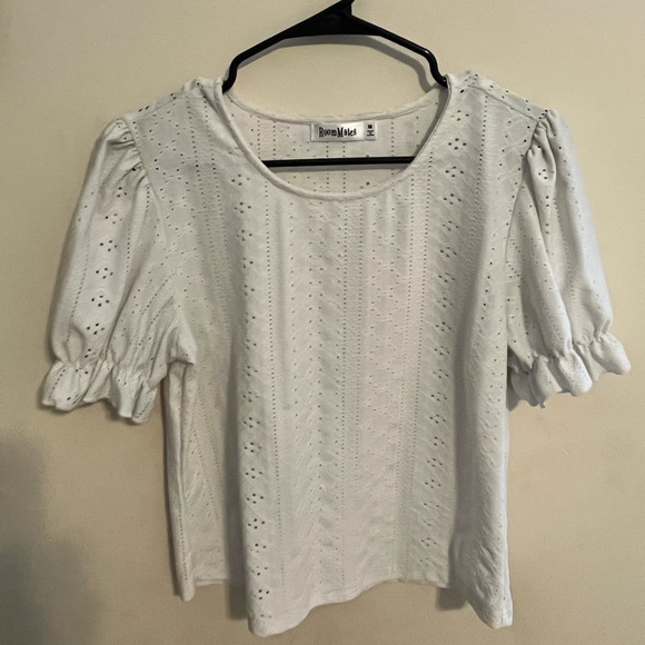 White Summer Top - Picture 1 of 8